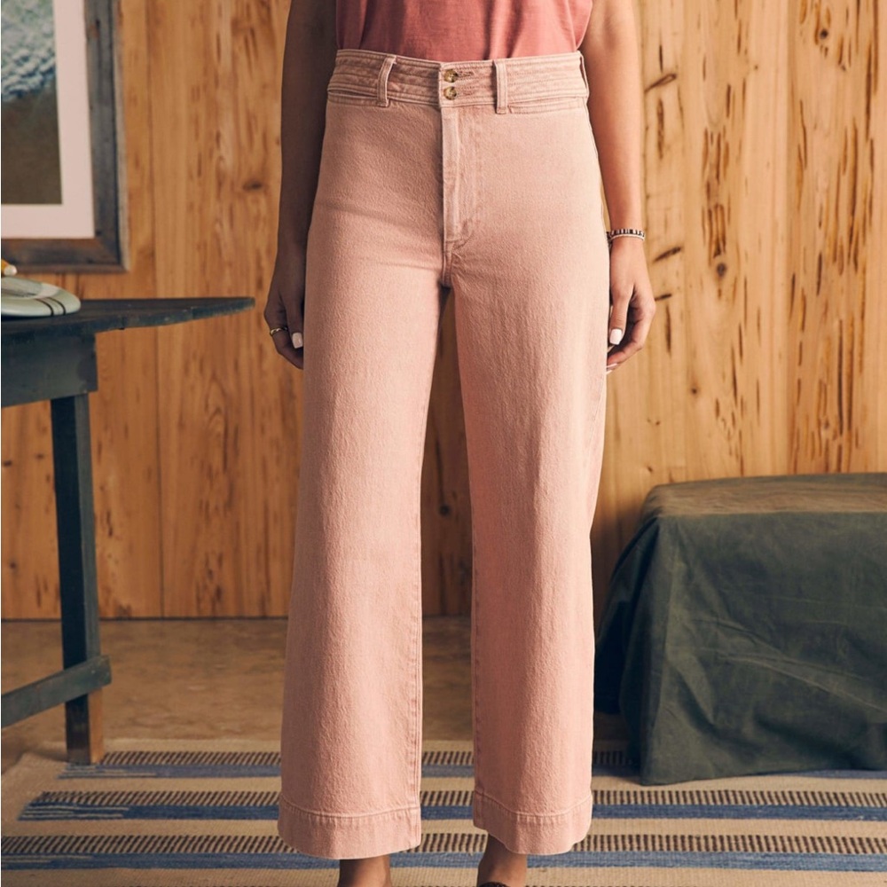 Faherty harbor cropped jeans in clay pink